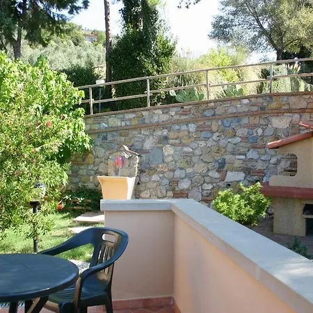 Vigna Frati بيت للعطل